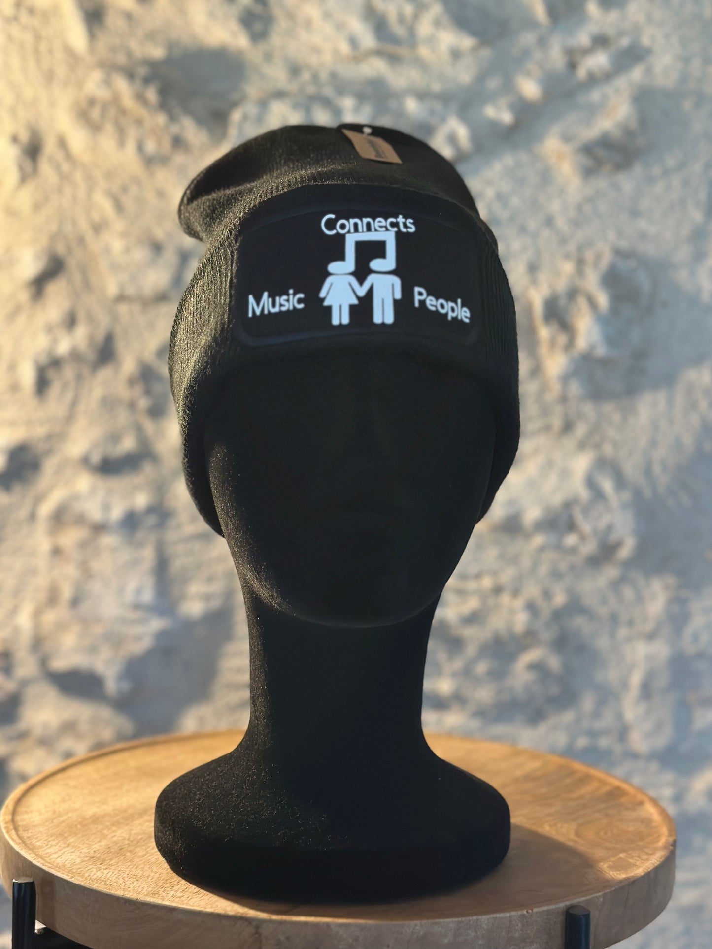Bonnet - Music Connects People