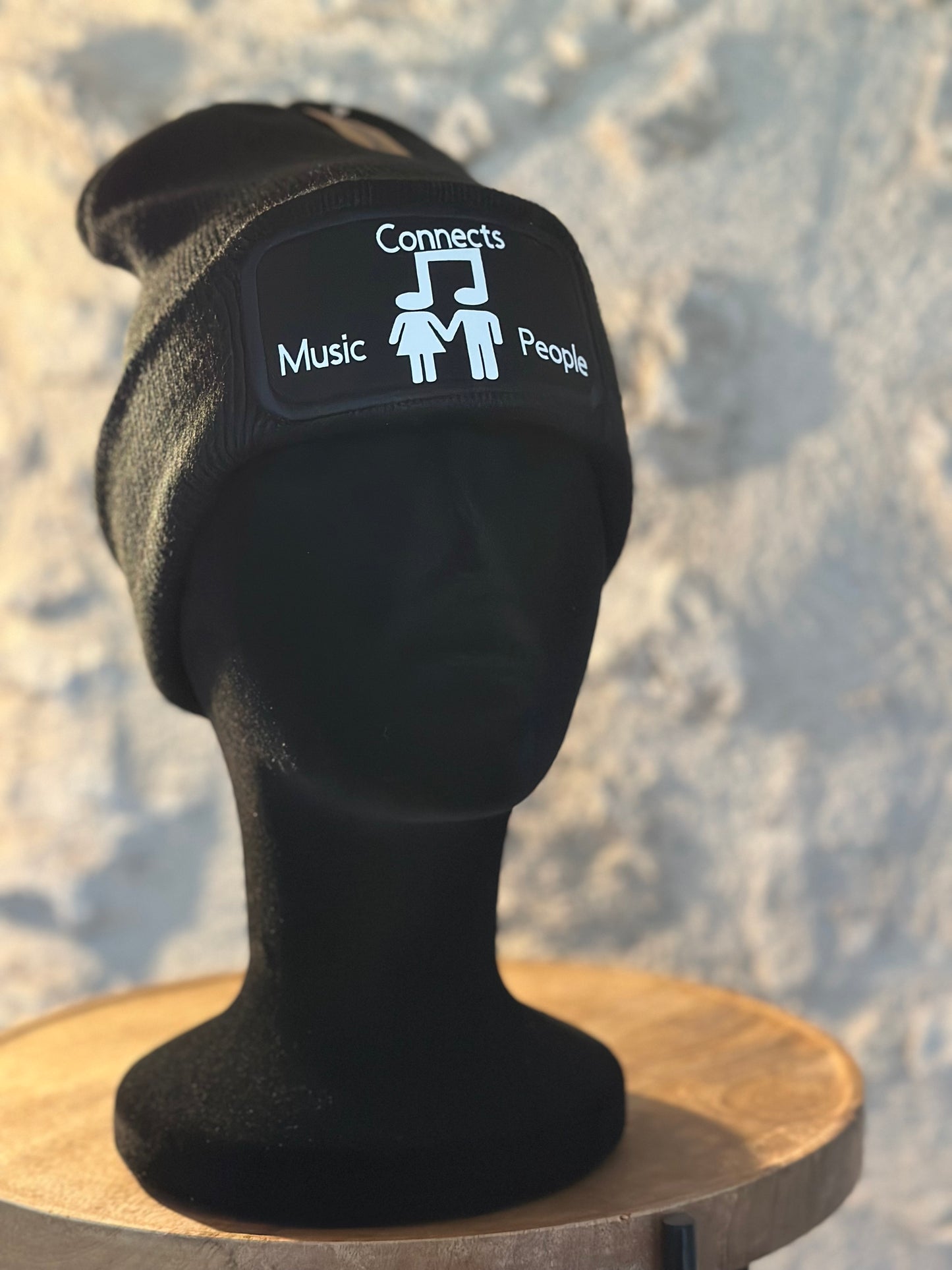 Bonnet - Music Connects People