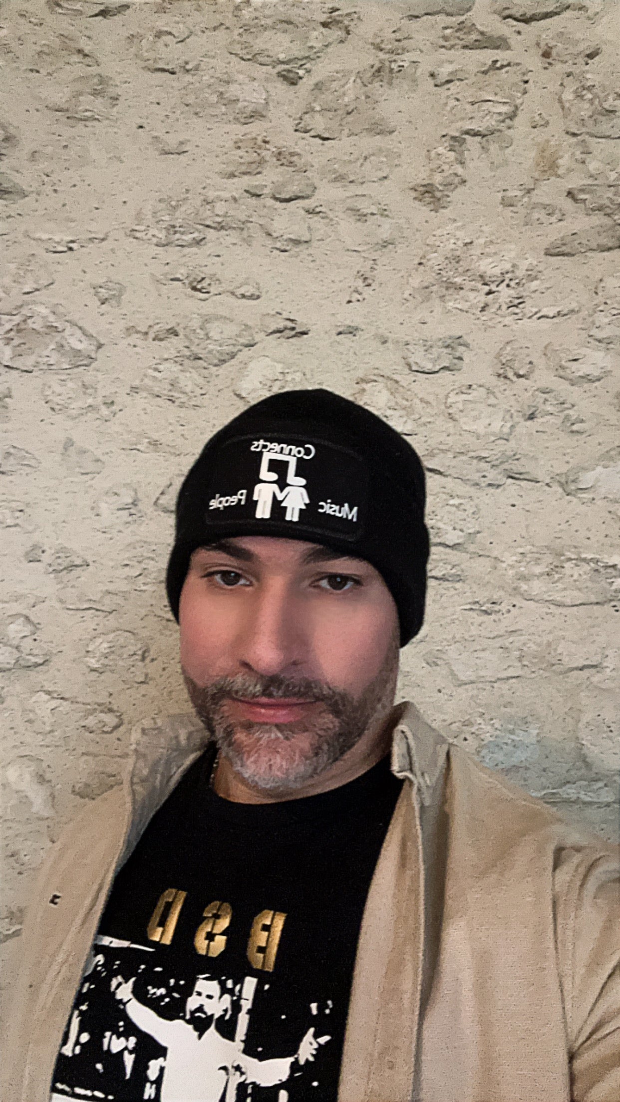 Bonnet - Music Connects People