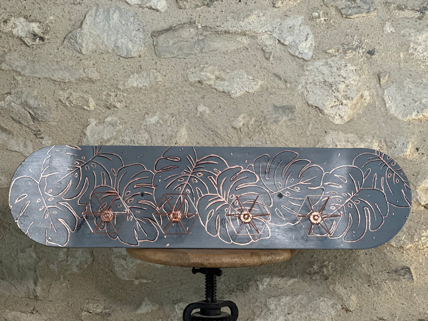 Skateboard porte manteau. Pièce unique